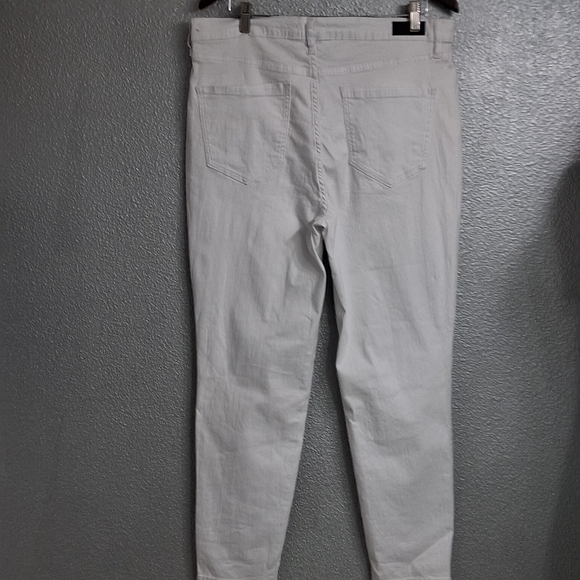 NWOT Nicole Miller New York White High Rise Jeans    Size 14 - Picture 5 of 10